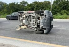 Accidente en Carretera: Volcadura por Fallo en Neumático entre Playa del Carmen y Tulum