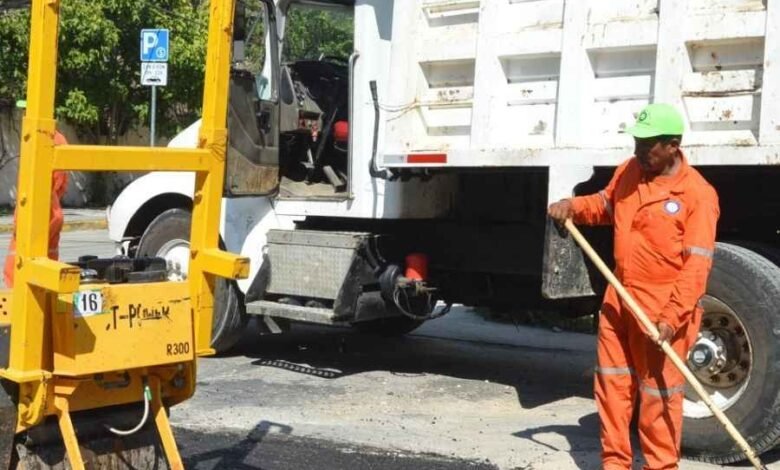 Respuesta inmediata de autoridades municipales a denuncia por baches en Misión del Carmen